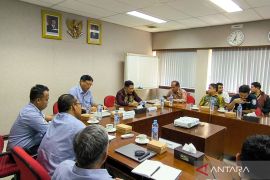 Pemkab HST-Bridgestone susun jadwal kerjasama pendampingan petani karet