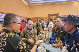 Bank UMKM Jatim dukung mitra binaan tembus pasar Indonesia timur