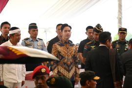 Wapres Gibran hadiri pemakaman Ibunda KSAD di San Diego Hills Memorial Park Karawang