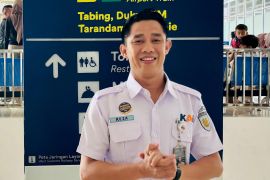 Petugas KAI Sumbar gagalkan percobaan bunuh diri ODGJ di rel kereta