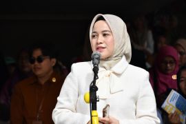 Dian Puspita Fadly Amran hadiri pembukaan tari masal murid TK se-Kota Padang