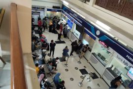 Samsat Karawang imbau masyarakat urus pajak kendaraan sendiri tanpa melalui calo