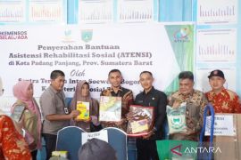 128 PPKS Padang Panjang terima bantuan dari Kemensos
