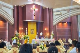 Keuskupan Agung Kupang melaksanakan Misa Requiem bagi Paus Fransiskus