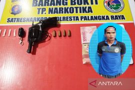 Polisi amankan pria miliki sabu dan senpi rakitan di Palangka Raya