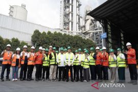 Wamen LH dan Sekda Jabar kunjungi Kompleks Pabrik Indocement Citeureup