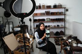 Strategi pelaku UMKM sepatu menghadapi pasar bebas