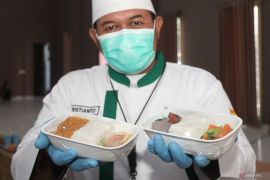 Menu makanan jamaah calon haji di pesawat