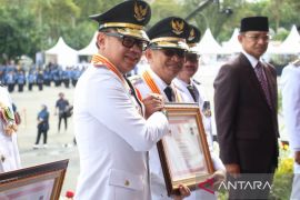 Pemkot Balikpapan terima penghargaan nasional  di hari Otda XXIX