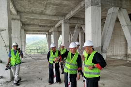 Stafsus Presiden tinjau pembangunan Monumen Reog di Ponorogo