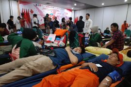 1.000 warga ikut donor darah di Kantor Wali Kota Jaktim