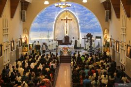 Mengenal hierarki Gereja Katolik, mulai dari Paus hingga diakon