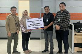 BRI Kayu Agung serahkan  klaim nasabah meninggal dunia Rp106 juta