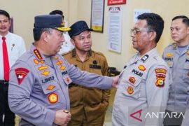 Bintara pendiri pesantren gratis di Riau dihadiahi sekolah perwira oleh Kapolri