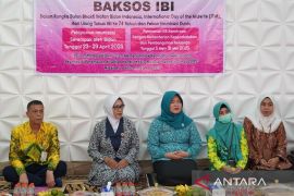 Ketua TP PKK hadiri pekan imunisasi