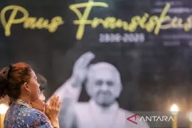 Upacara pemakaman Paus Fransiskus dimulai