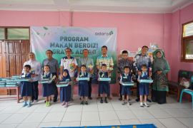 Adaro luncurkan Makan Bergizi Gratis untuk anak usia dini
