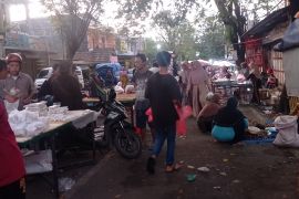 Disperindag Lebak targetkan relokasi PKL Rangkasbitung pada Mei