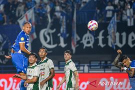 Gustavo Franca ingin memenangkan sisa pertandingan Persib melawan Persis Solo