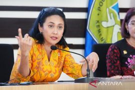 Christina Aryani sebut jadi migran buka jalan untuk makmur, asal prosedural