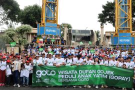 Gojek dan GoTo dukung penuh gerakan mitra driver santuni anak yatim