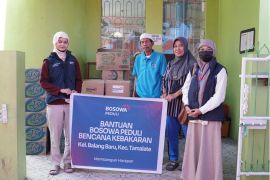 Bosowa Peduli salurkan bantuan kepada korban kebakaran di Tamalate Makassar