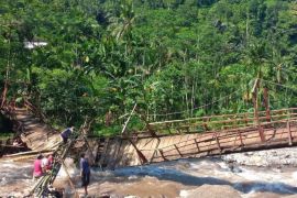 Pemkab Probolinggo percepat perbaikan 8 jembatan rusak akibat banjir