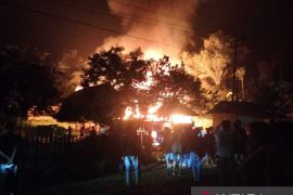Rumah milik anggota TNI yang gangguan jiwa di Bima terbakar