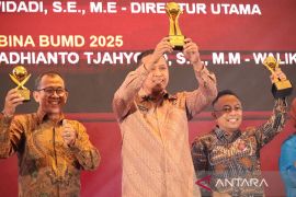 Kota Bekasi sukses borong empat penghargaan di Top BUMD Awards 2025