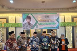 Silaturahmi Syawal Muhammadiyah, Bank Nagari Simbolis Serahkan Nagari Card