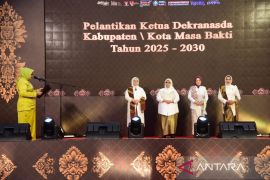 Nani Ismail Mokodongan lantik ketua Dekranasda di empat kabupaten