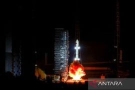 China luncurkan satelit relai data baru ke orbit