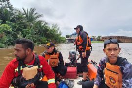 Tim SAR Samarinda masih cari nelayan hilang  di Sungai Mahakam