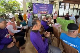 LKC Dompet Dhuafa gelar skrining kesehatan untuk lansia Bantar Gebang