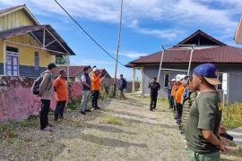 Balai TN  Manusela-tim gabungan cari pendaki hilang di Gunung Binaiya