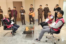 Kejagung menggelar rekonstruksi kasus suap "ontslag"-perintangan perkara