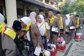 Jamaah calon haji asal Mataram masuk asrama tanggal 3 Mei 2025