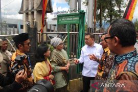 Menbud Fadli Zon resmikan Jalan Usmar Ismail di Bukittinggi