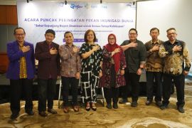 Vaksionolog sebut imunisasi penting untuk semua tahap kehidupan