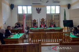 Pegawai Bank Mega terdakwa penggelapan dan TPPU dihukum delapan tahun penjara