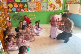 Polres Lingga kenalkan tata tertib lalu lintas kepada anak PAUD