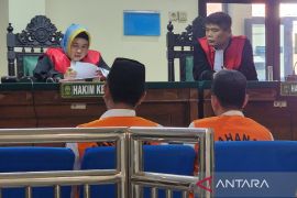 Polisi penyelenggara sabung ayam di Semarang dihukum 1,5 tahun penjara