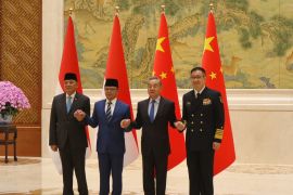 Bermacam persepsi dalam 75 tahun hubungan Indonesia-China