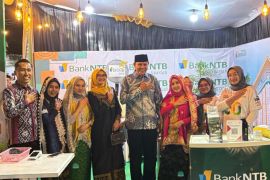 Stand Bank NTB Syariah di arena STQH XXVIII diserbu pengunjung