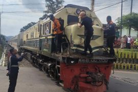 Perjalanan KA Ijen Ekspres terganggu akibat kecelakaan di Jember