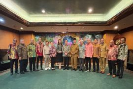 Senator Irman-Gubernur Mahyeldi paparkan potensi melimpah wisata Sumbar