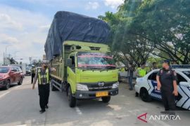 Satlantas Polres Madiun-Dishub gelar razia angkutan barang "ODOL"