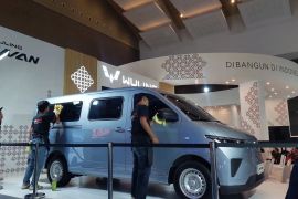 Wuling merilis model NEV baru dalam ajang PEVS 2025 di Jakarta