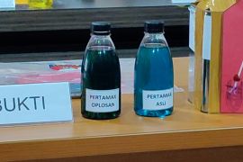 Polda Banten tetapkan 2 pegawai SPBU Ciceri tersangka pengoplosan BBM