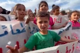 Ratusan warga Palestina di Gaza protes serangan dan blokade Israel